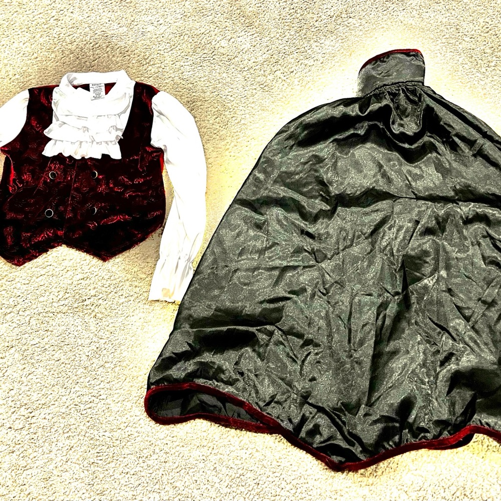 Kids Spirit Halloween costume (vampire outfit), Youth size 8-10